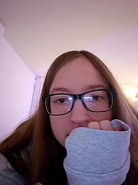 Freaky-Doll online show from 05/13/26, 11:44