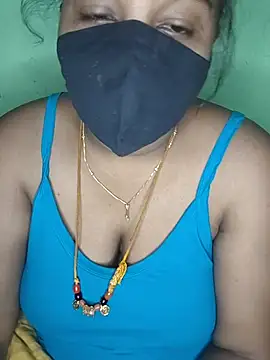 Snapshot of tamil_butterfly chatting on 06/21/26, 02:36 tamil butterfly online show from 06/21/26, 02:36
