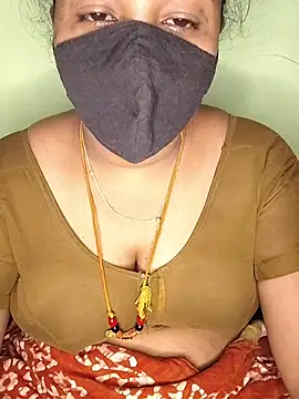 Snapshot of tamil_butterfly chatting on 07/01/26, 02:13 tamil butterfly online show from 07/01/26, 02:13