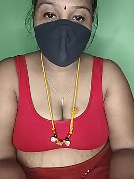Snapshot of tamil_butterfly chatting on 07/08/26, 06:01 tamil butterfly online show from 07/08/26, 06:01