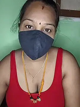 Snapshot of tamil_butterfly chatting on 07/12/26, 10:56 tamil butterfly online show from 07/12/26, 10:56