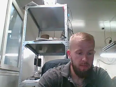 Snapshot of bardiauto chatting on 07/13/26, 04:26 bardiauto online show from 07/13/26, 04:26