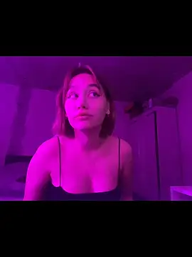 SuzieAllen online show from 05/05/26, 05:21