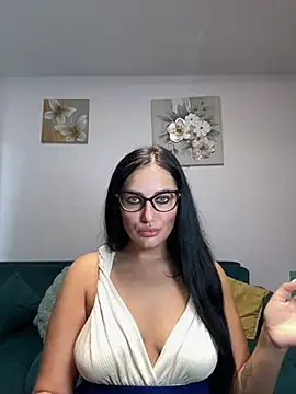 Snapshot of AnyEvyy chatting on 07/31/26, 04:45 AnyEvyy online show from 07/31/26, 04:45