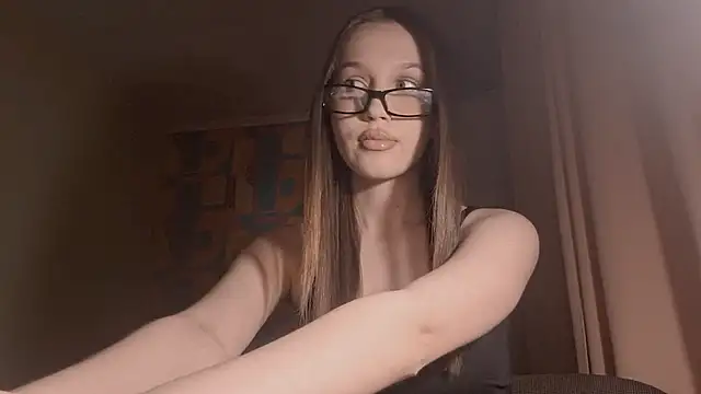 Katrinethequeen online show from 05/10/26, 04:23