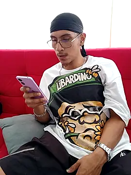 Snapshot of Lil_black009 chatting on 05/07/26, 02:55 Lil black009 online show from 05/07/26, 02:55