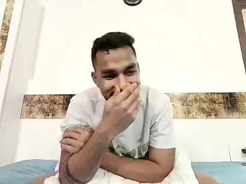 Desihotboy990 online show from 06/24/26, 01:43