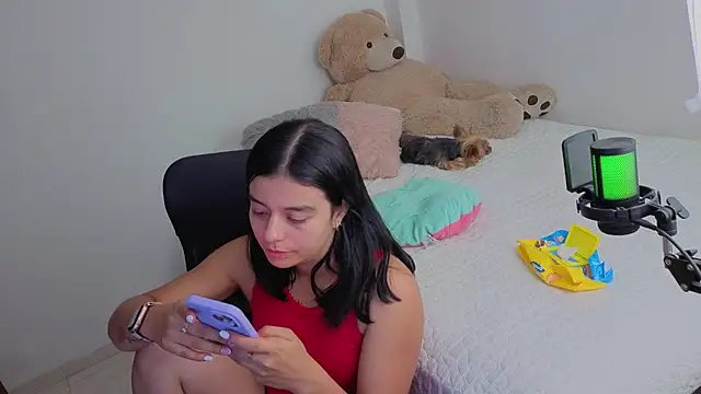 Snapshot of valerihouse_ chatting on 07/17/26, 02:29 valerihouse online show from 07/17/26, 02:29