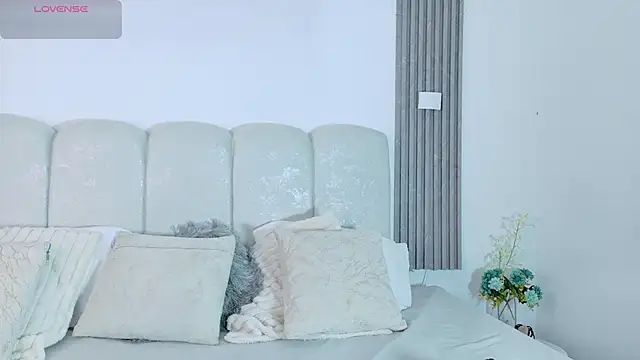 ScarlettVelvet online show from 06/09/26, 01:01