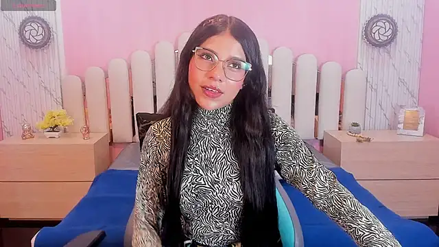 Snapshot of babe_vennus chatting on 06/03/26, 04:56 babe vennus online show from 06/03/26, 04:56