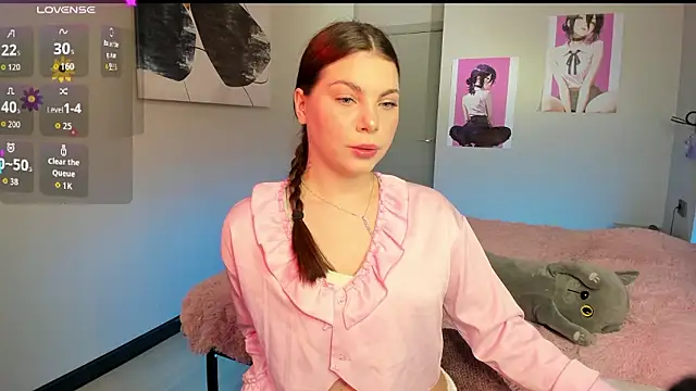 Snapshot of EmmyyK chatting on 07/05/26, 01:40 EmmyyK online show from 07/05/26, 01:40