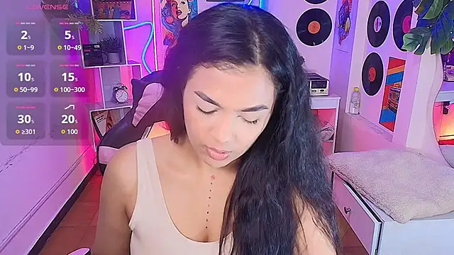 Snapshot of Duulce_mia chatting on 06/19/26, 11:14 Duulce mia online show from 06/19/26, 11:14