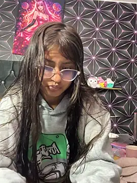 Snapshot of Noa_lau chatting on 07/19/26, 10:08 Noa lau online show from 07/19/26, 10:08
