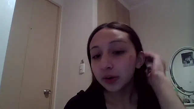 Snapshot of 010874 chatting on 07/26/26, 03:25 010874 online show from 07/26/26, 03:25