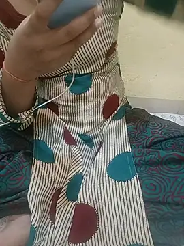 Snapshot of Seema_yadav01 chatting on 05/29/26, 05:16 Seema yadav01 online show from 05/29/26, 05:16