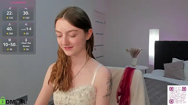 Snapshot of Valenora1 chatting on 05/19/26, 11:16 Valenora1 online show from 05/19/26, 11:16