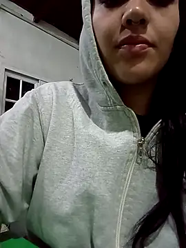 paula2422 online show from 05/04/26, 10:11