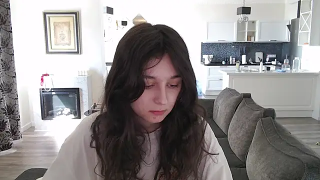 Snapshot of cute_lilia chatting on 05/07/26, 08:42 cute lilia online show from 05/07/26, 08:42
