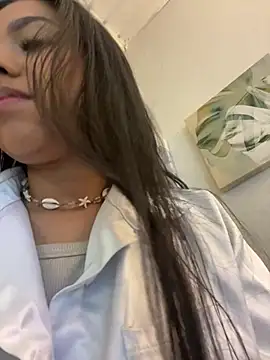 Dulcerouss   online show from 06/25/26, 10:53