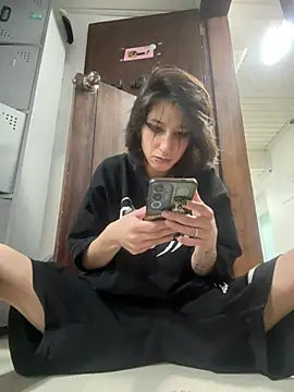 Snapshot of Evelin_Hellsing chatting on 06/16/26, 12:13 Evelin Hellsing online show from 06/16/26, 12:13
