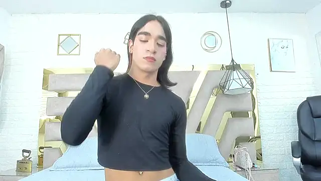 Veronica Martinez18 online show from 05/01/26, 03:11