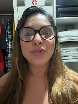 Snapshot of Mariiii_morena chatting on 07/13/26, 10:18 Mariiii morena online show from 07/13/26, 10:18