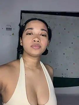Snapshot of _sweetSabrina- chatting on 05/14/26, 11:55 sweetSabrina- online show from 05/14/26, 11:55