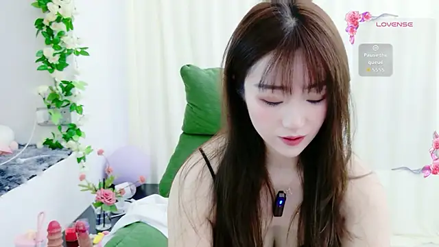JJ8521 online show from 07/11/26, 09:34