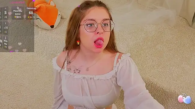 selenamils online show from 05/31/26, 10:22