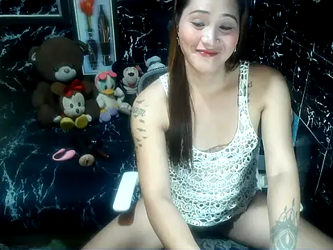 Snapshot of expensivecandy69 chatting on 06/03/26, 06:13 expensivecandy69 online show from 06/03/26, 06:13