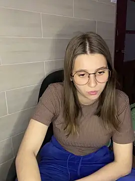 Blossom Emily online show from 06/02/26, 04:31
