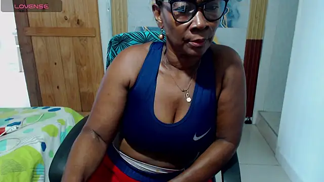 jannyheat online show from 05/05/26, 04:37