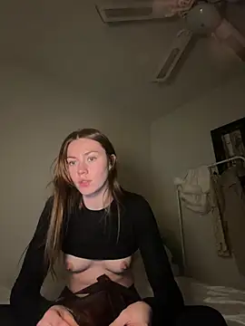 Snapshot of daisycollins chatting on 06/16/26, 11:57 daisycollins online show from 06/16/26, 11:57