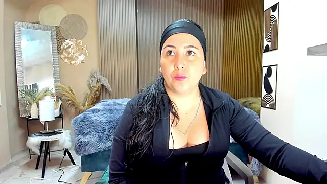 Snapshot of BBWLuxuryMuse chatting on 06/02/26, 11:23 BBWLuxuryMuse online show from 06/02/26, 11:23