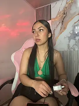 Julieth ec online show from 05/08/26, 12:32