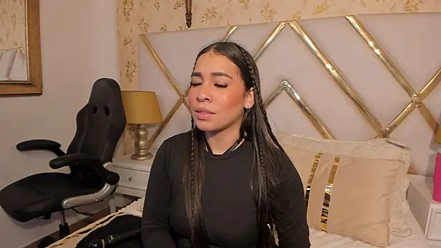 SussyFoxxx online show from 05/13/26, 08:16