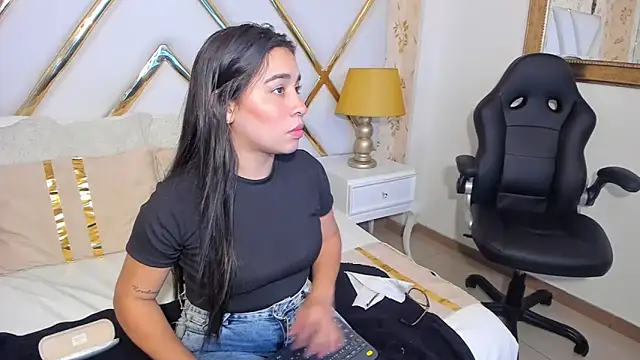 SussyFoxxx online show from 05/16/26, 06:28