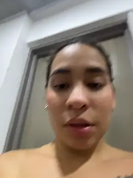 SussyFoxxx online show from 05/17/26, 06:33