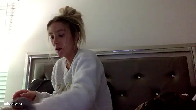 Misss alyssaaa online show from 05/27/26, 04:20