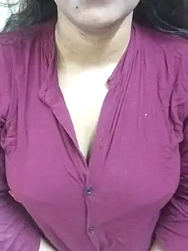 Snapshot of Roji_bha chatting on 07/28/26, 04:19 Roji bha online show from 07/28/26, 04:19