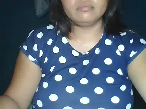 Snapshot of MommyKaye30 chatting on 07/02/26, 07:42 MommyKaye30 online show from 07/02/26, 07:42
