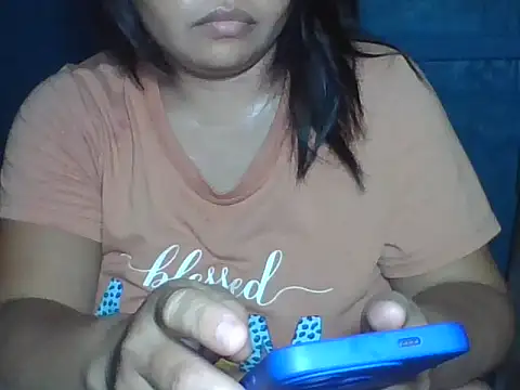 Snapshot of MommyKaye30 chatting on 07/12/26, 06:32 MommyKaye30 online show from 07/12/26, 06:32