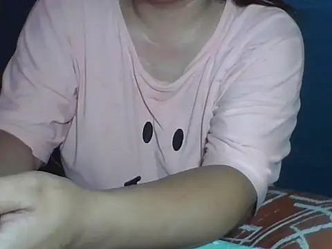 Snapshot of MommyKaye30 chatting on 07/18/26, 08:12 MommyKaye30 online show from 07/18/26, 08:12