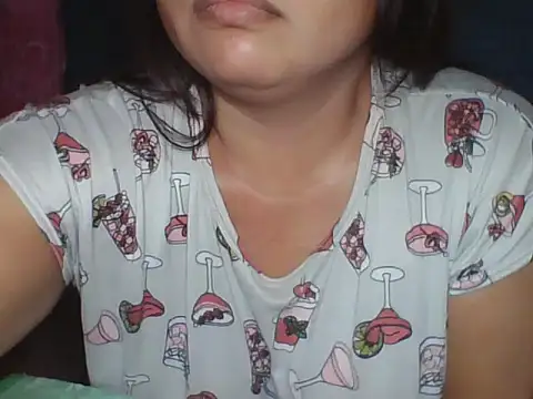 Snapshot of MommyKaye30 chatting on 07/26/26, 06:26 MommyKaye30 online show from 07/26/26, 06:26