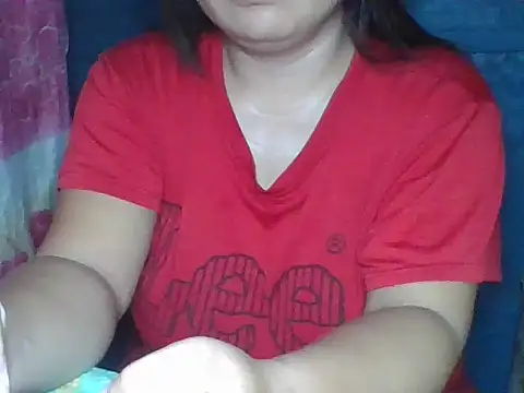 Snapshot of MommyKaye30 chatting on 07/27/26, 07:32 MommyKaye30 online show from 07/27/26, 07:32