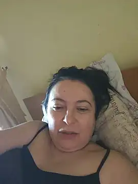 Snapshot of EmmaEmmy40 chatting on 07/11/26, 04:32 EmmaEmmy40 online show from 07/11/26, 04:32