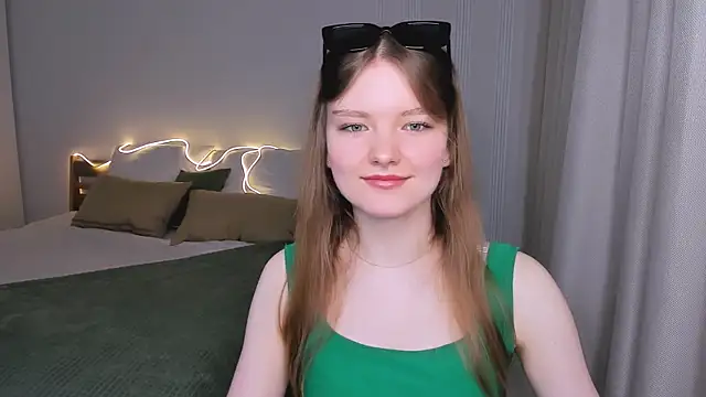 Snapshot of LookEva chatting on 05/16/26, 04:31 LookEva online show from 05/16/26, 04:31