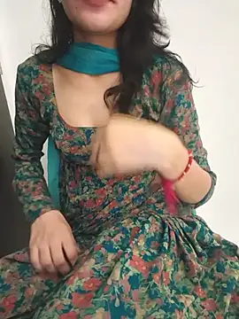 Snapshot of zoya_baby_ chatting on 07/22/26, 03:53 zoya baby online show from 07/22/26, 03:53
