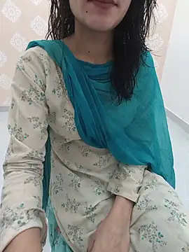 Snapshot of zoya_baby_ chatting on 07/23/26, 05:49 zoya baby online show from 07/23/26, 05:49
