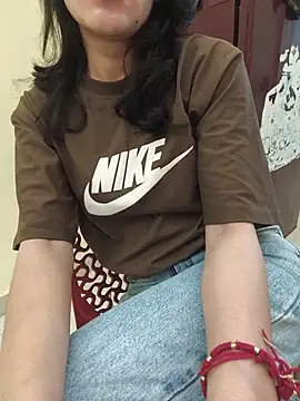 Snapshot of zoya_baby_ chatting on 08/03/26, 10:43 zoya baby online show from 08/03/26, 10:43